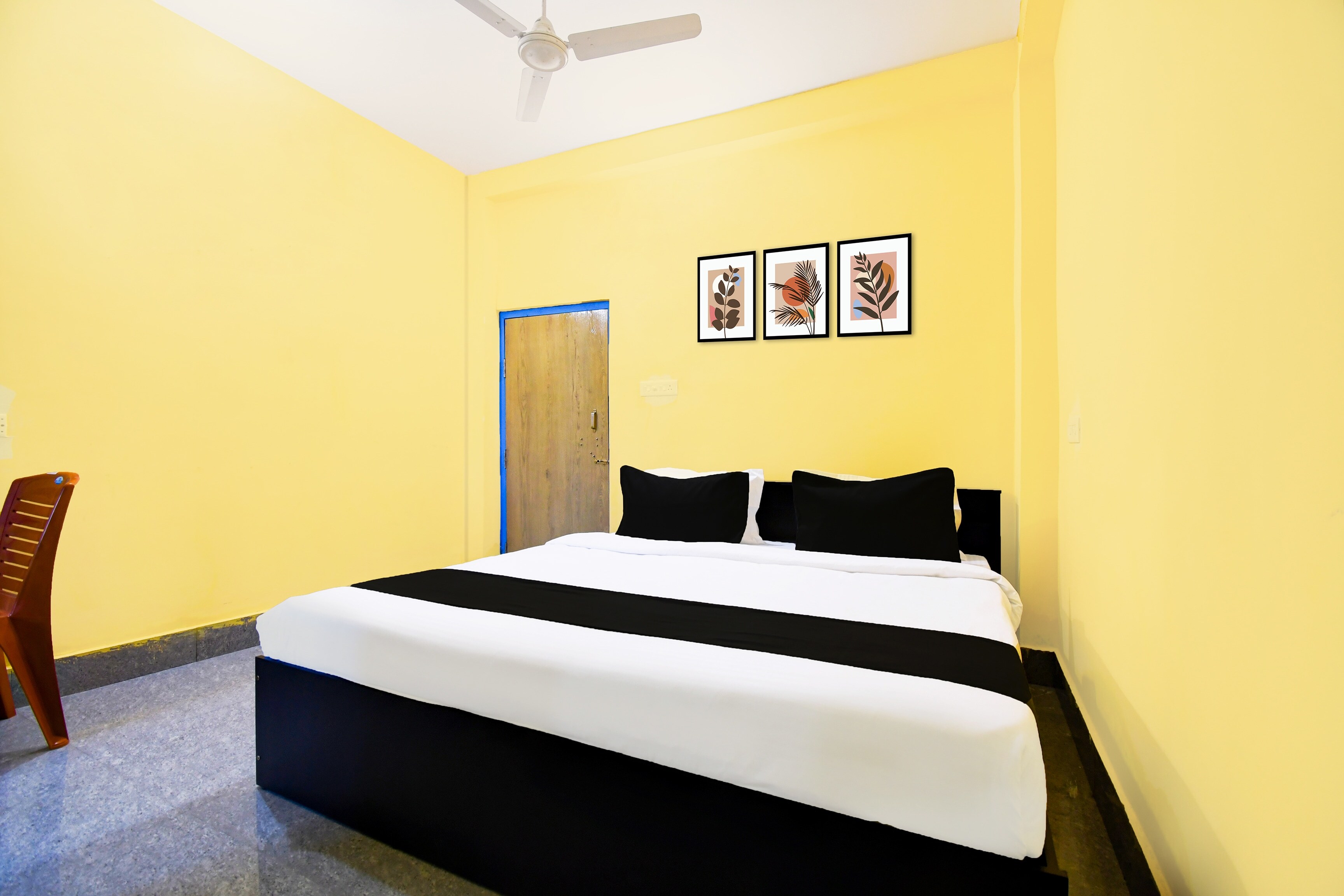Hotel O Prava Inn - Tap to explore photos