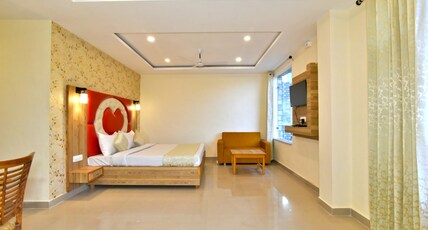 Hotel Pine View Room Type - Super Deluxe Room A.C
