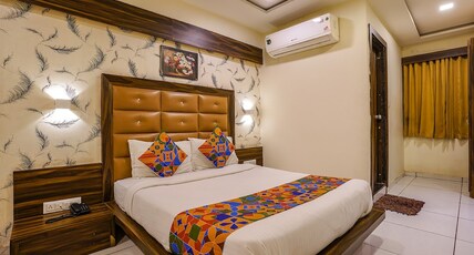 Hotel Silver Palace , Jashodanagar Room Type - Suite Room Hotel Silver Palace , Jashodanagar Room Type - Suite Room