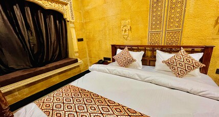 Hotel Royal Queen Room Type - Super Deluxe Suite Room with Fort View