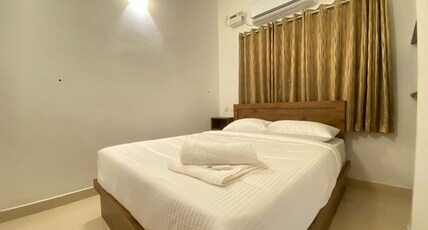 Le Poshe Suite - TIE Hotels & Resorts Room Type - King Suite With Balcony