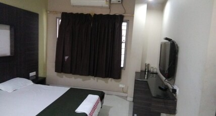 i-Roomz Hoysala Residency Room Type - Suite AC Room
