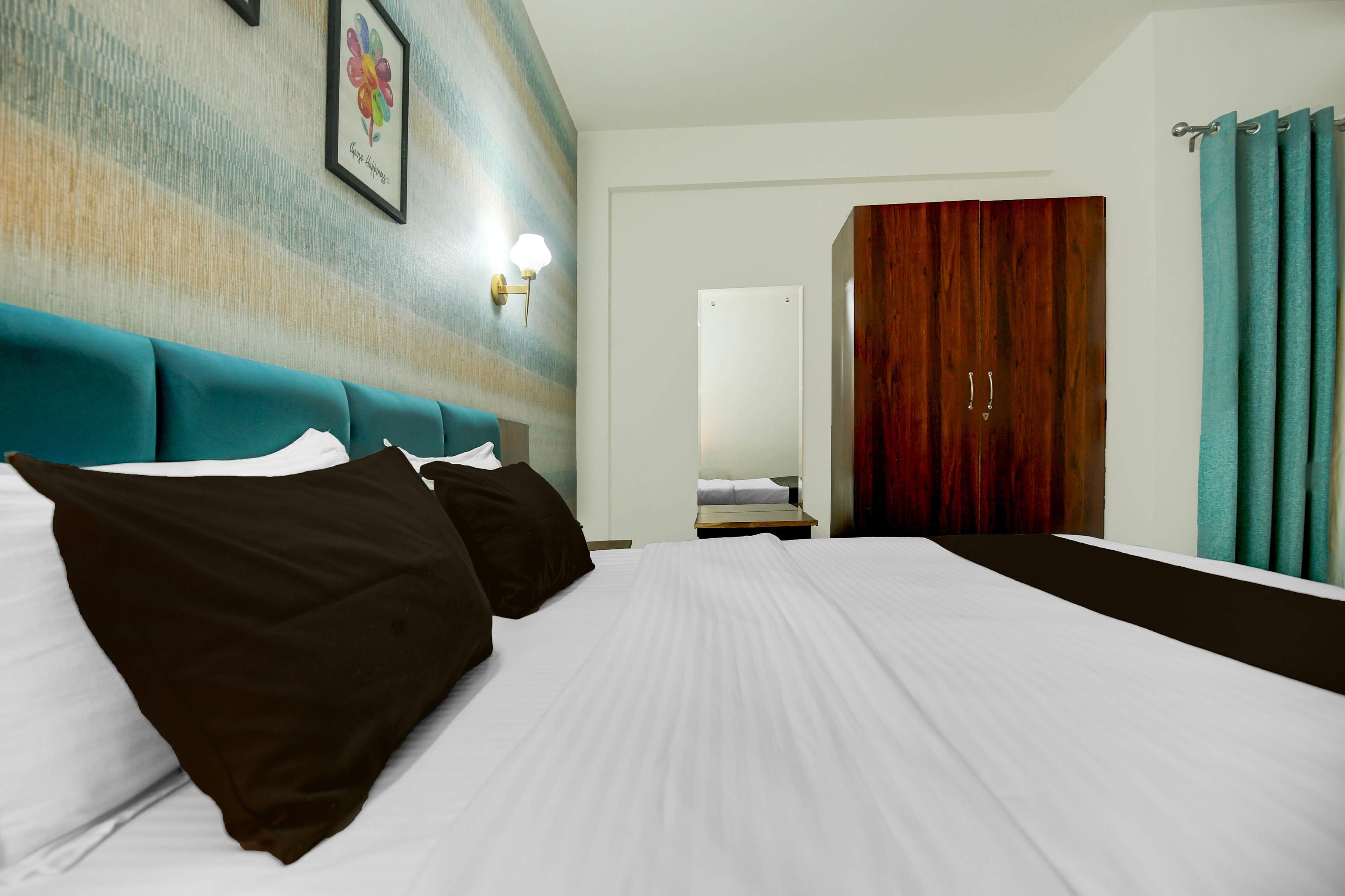 Hotel O Riddhinn6 - Tap to explore photos