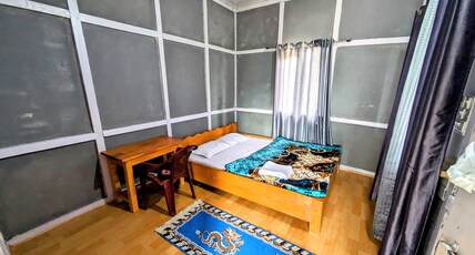 LAMSANG HOMESTAY Room Type - Doble bed room with balcony