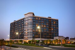 YAS PLAZA MARINA by IHG - Theme Park Access