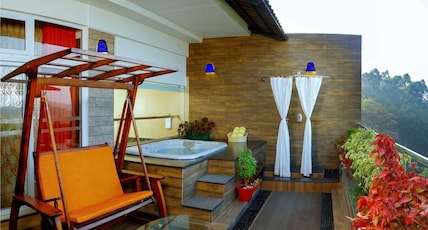 The Panoramic Getaway Room Type - Panoramic Suite with Twin Jacuzzi , Bathtub and Living Room The Panoramic Getaway Room Type - Panoramic Suite with Twin Jacuzzi , Bathtub and Living Room
