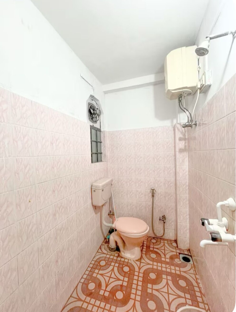 AS 01 Homestay Beltola - Tap to explore photos