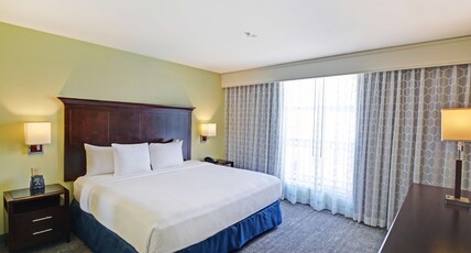 EMBASSY SUITES VALENCIA Room Type - 1KG STE ACC RI SHWR NO SMK