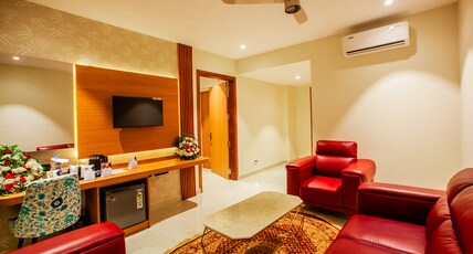 Grand Royal Residency Room Type - Suite Room