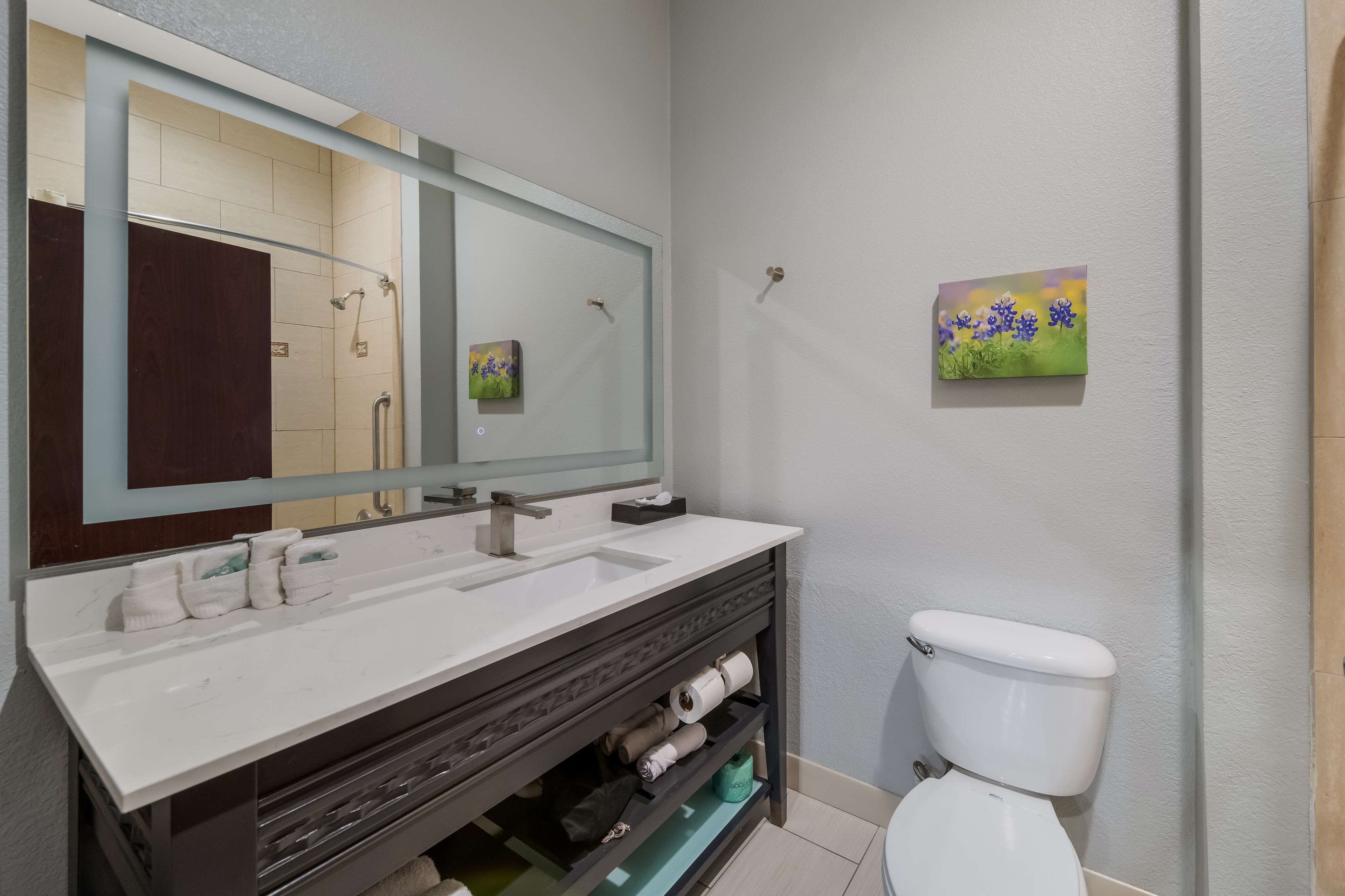 Best Western Bowie Inn & Suites - Tap to explore photos