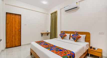 Esta Stay Room Type - AC DELUXE ROOM