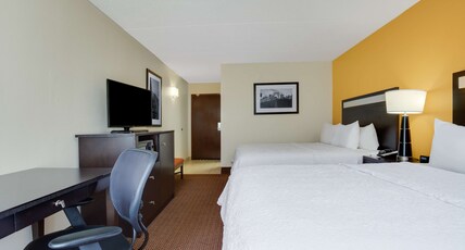 Hampton Inn by Hilton Pittsburgh/West Mifflin Room Type - QUEEN BEDS   NON-SMKG