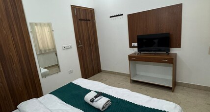 Hotel Pink Taste & Rest Room Type - Deluxe Room