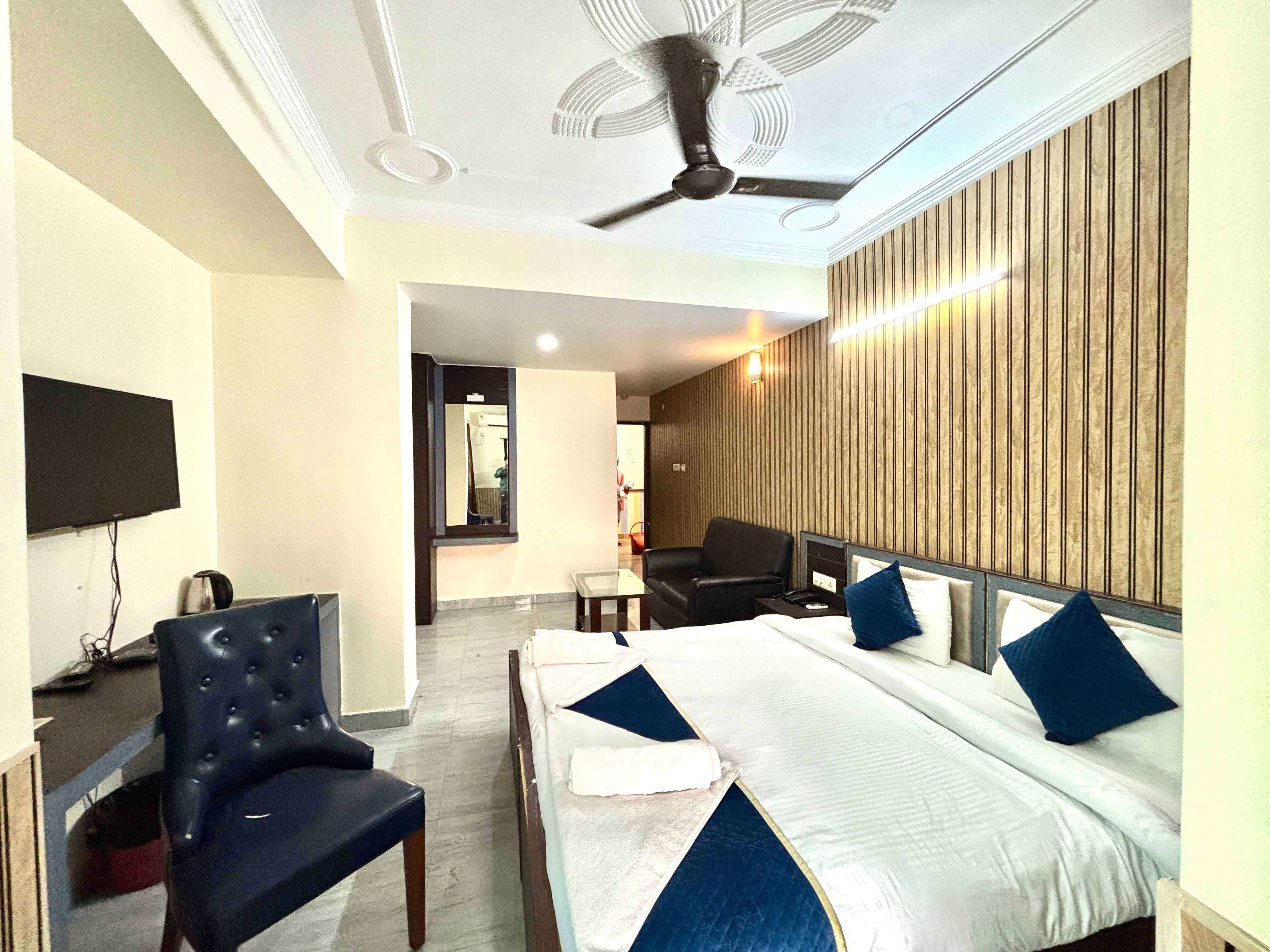 Hotel Ud Assi Inn Near Assi Ghat - Tap to explore photos