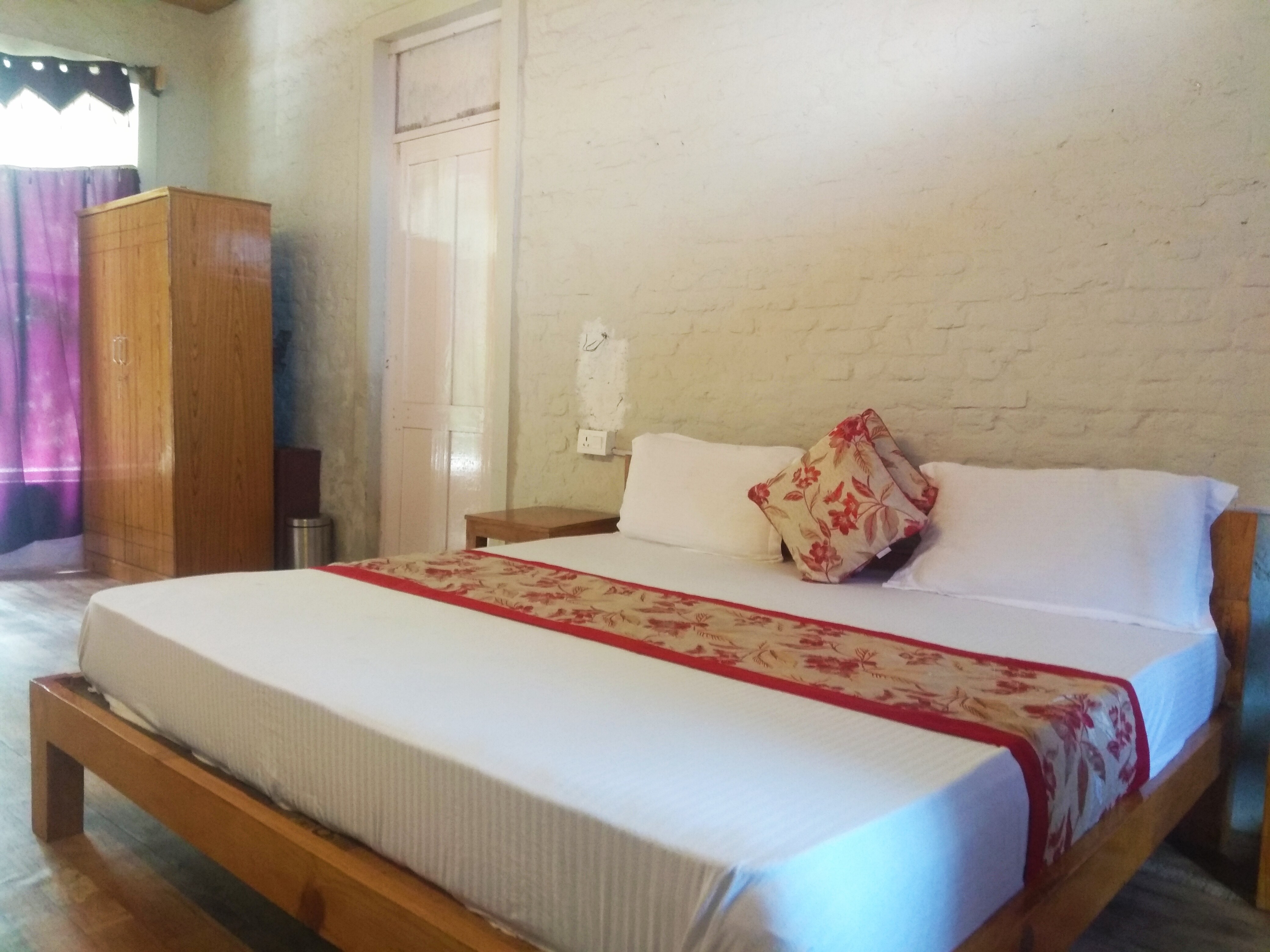 The Kaafal Cottage Rooms - Tap to explore photos