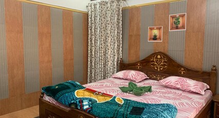 Divine Homestay (Haridwar) Room Type - Deluxe room with Shared balcony