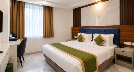Sabu's Grand Royale Hotel Room Type - Deluxe Double Room