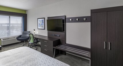 Holiday Inn Express Hotel & Suites Yuma Room Type - 1 King Suite Sofa Bed Holiday Inn Express Hotel & Suites Yuma Room Type - 1 King Suite Sofa Bed