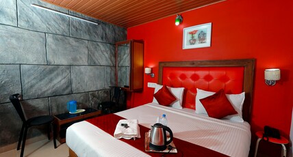 ACHUS INN Room Type - DELUXE ROOM