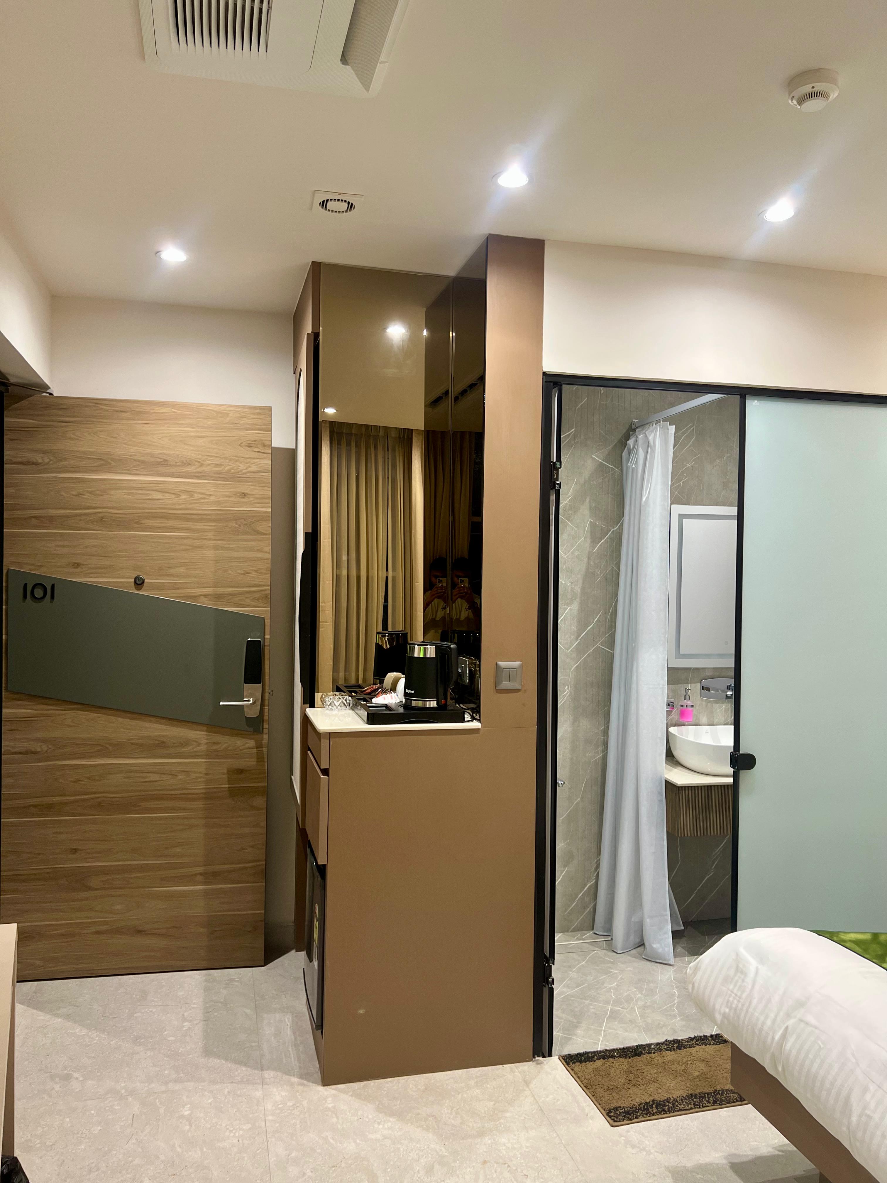 IKOY A Luxury Boutique Hotel Near Ashok Vihar & Model Town - Tap to explore photos