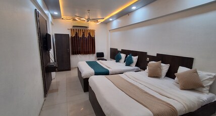 Hotel Skyway, Ahmedabad. Room Type - LUXURY 4 BED ROOM