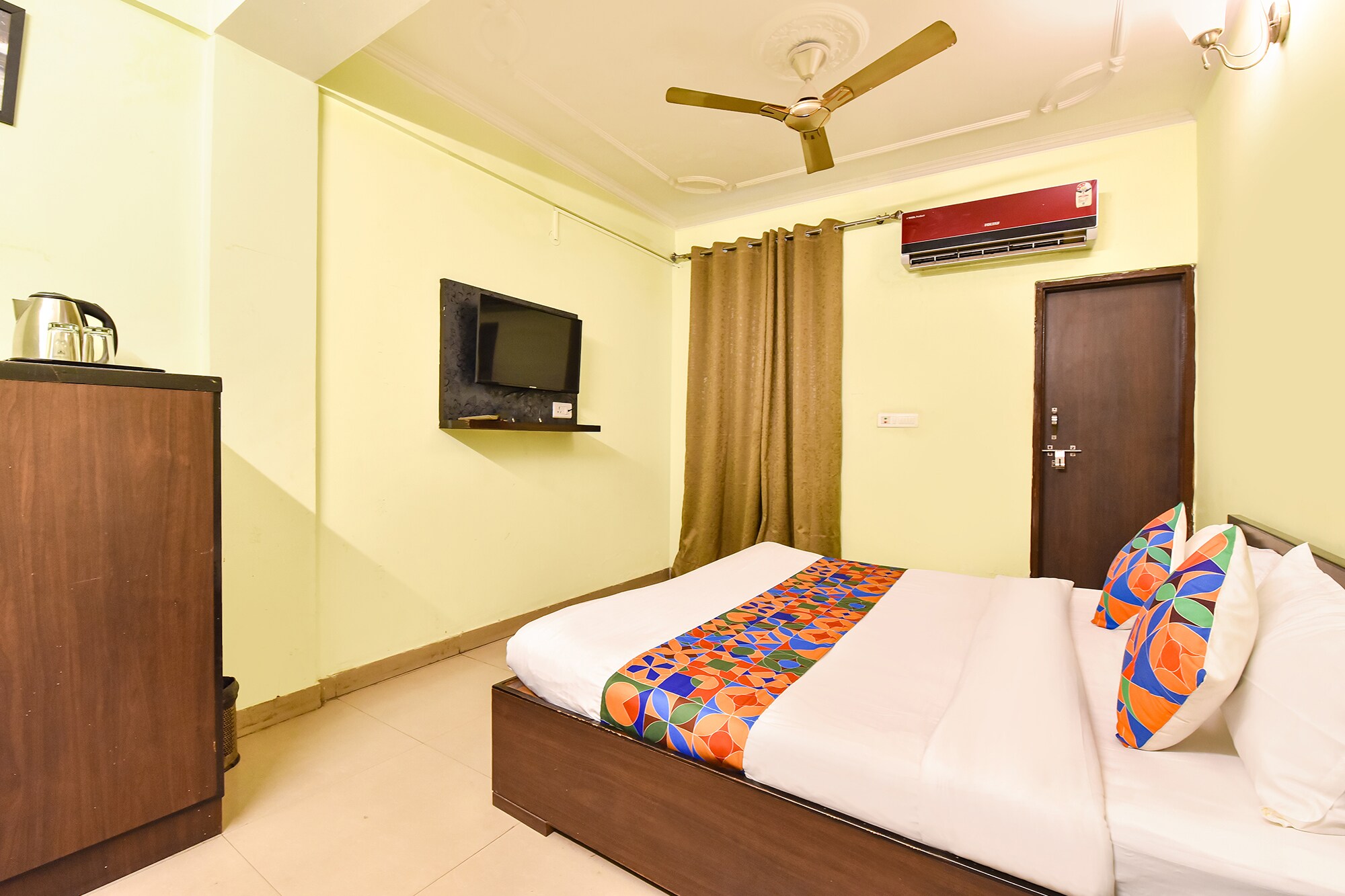 FabHotel Raghukul - Nr Chokhi Dhani - Tap to explore photos