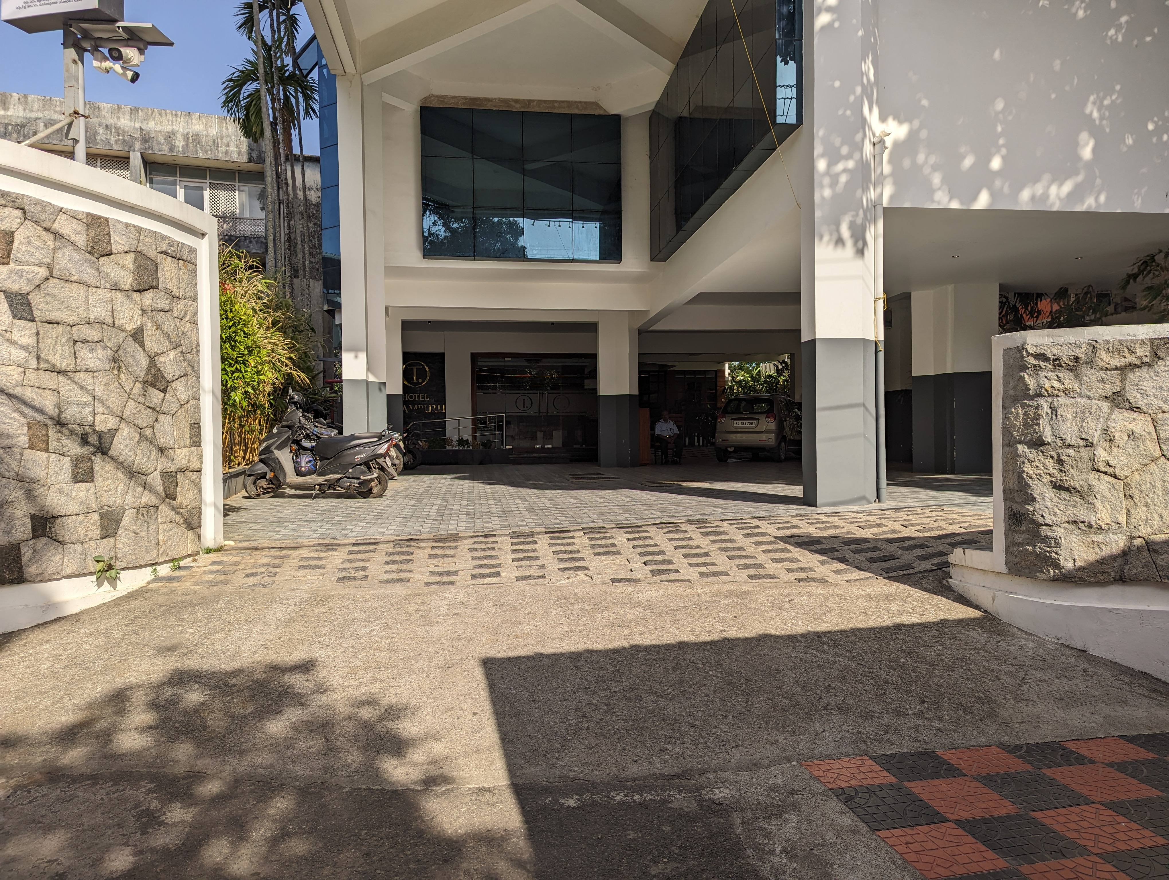 Hotel Thamburu International - Tap to explore photos