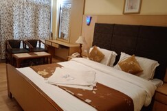 Hotel New Mamta Pure Veg Near By Dal Lake
