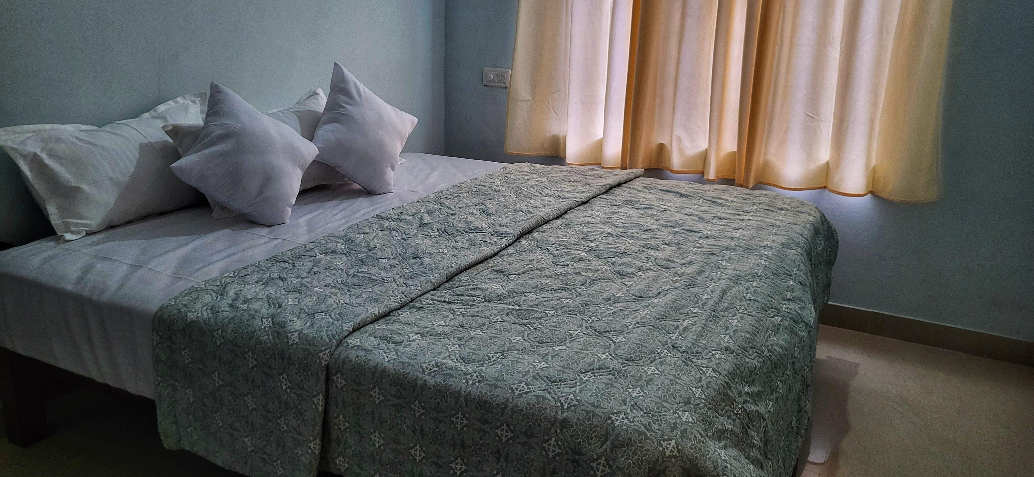 IDAM Homestay Ponmudi - Tap to explore photos