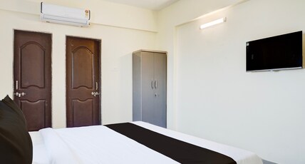 Super Collection O Uptown Hinjewadi Room Type - Classic