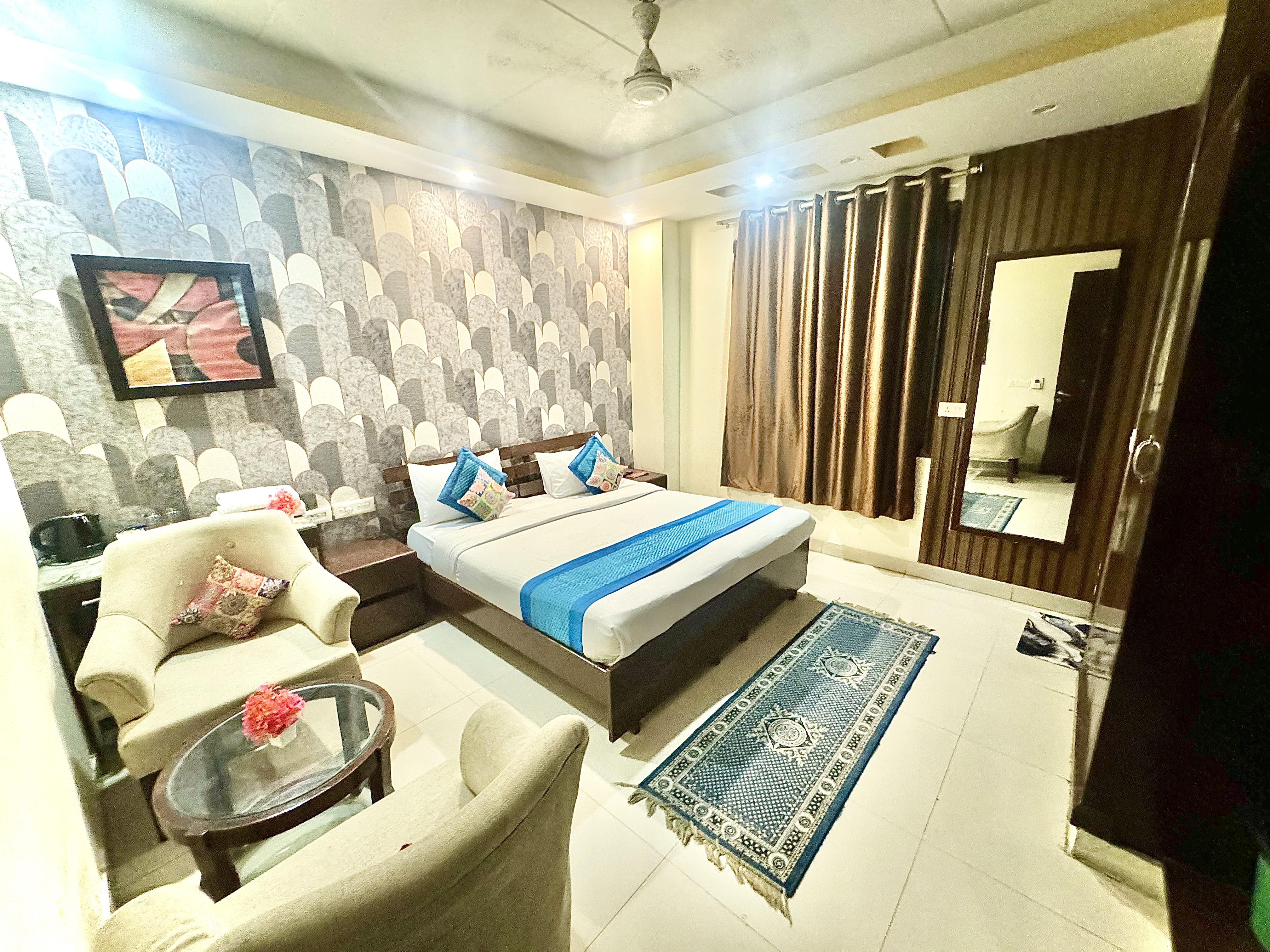 Hotel Vista Inn @ Karol Bagh - Tap to explore photos