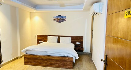 The Four seasons Room Type - Standard Room