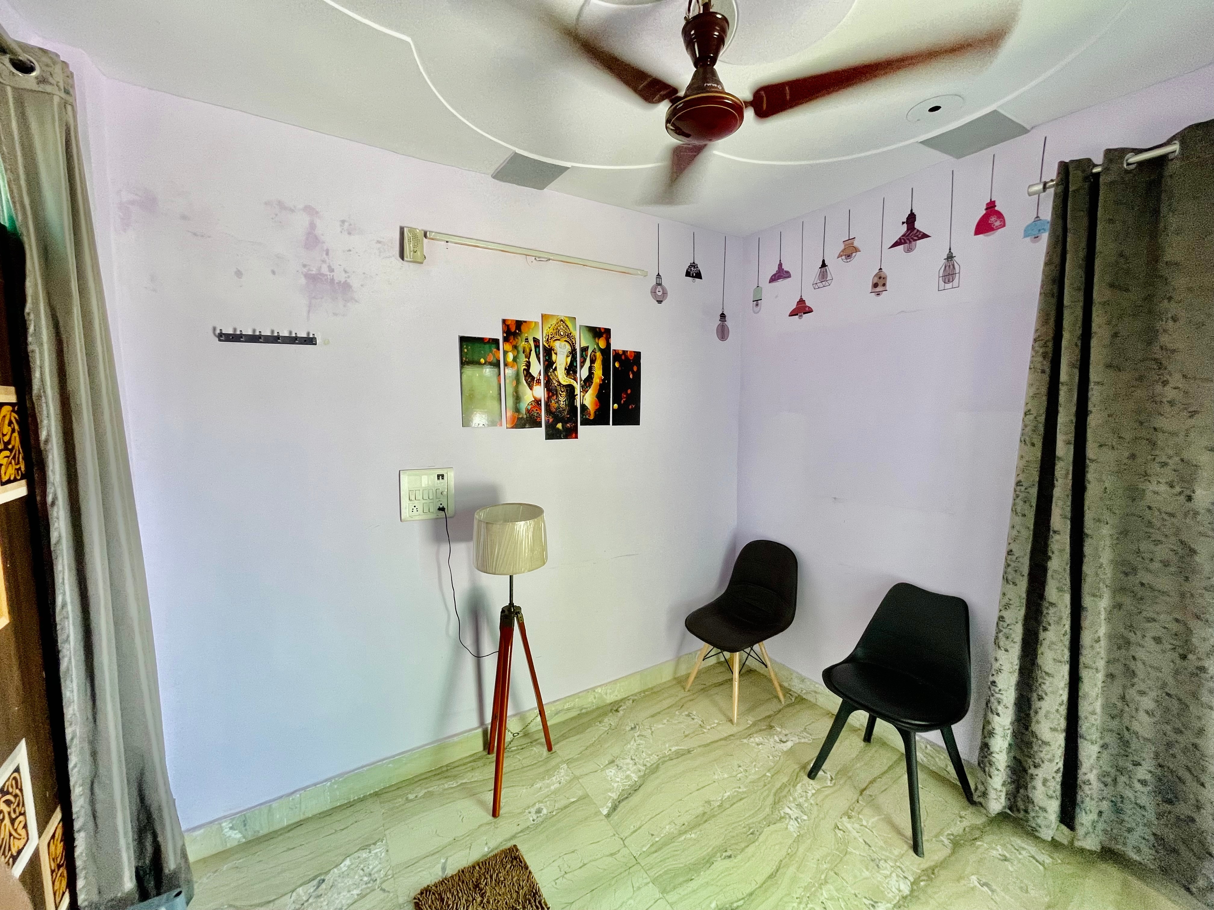 The House 1-Bedroom Flat in Rohini Sector 5 - Tap to explore photos