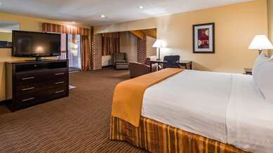 Best Western Muncie Room Type - Suite-1 King Bed, Non-Smoking, Whirlpool, Work Desk, Microwave And Refrigerator, Full Breakfast