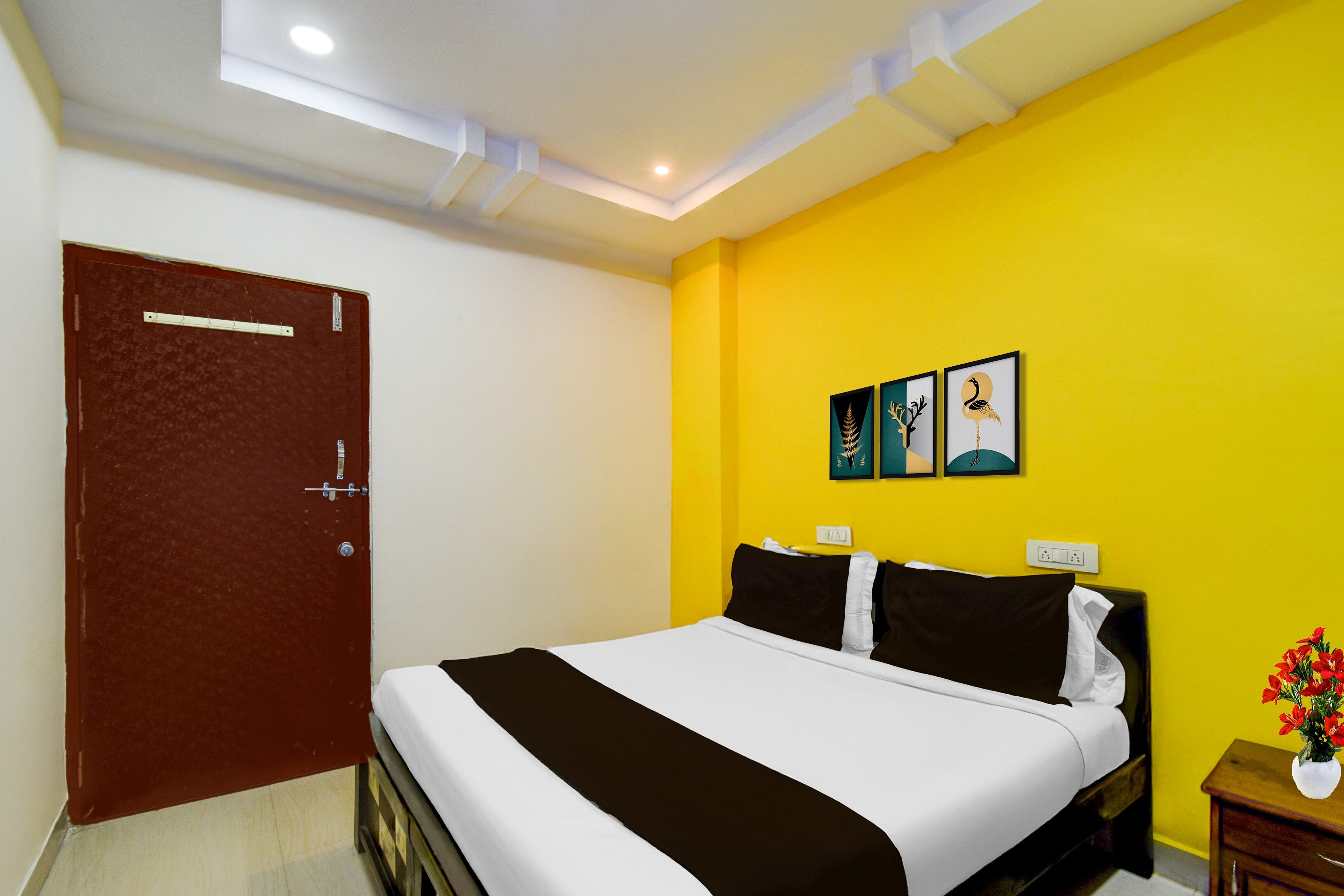 Super Collection O Gachibowli - Tap to explore photos