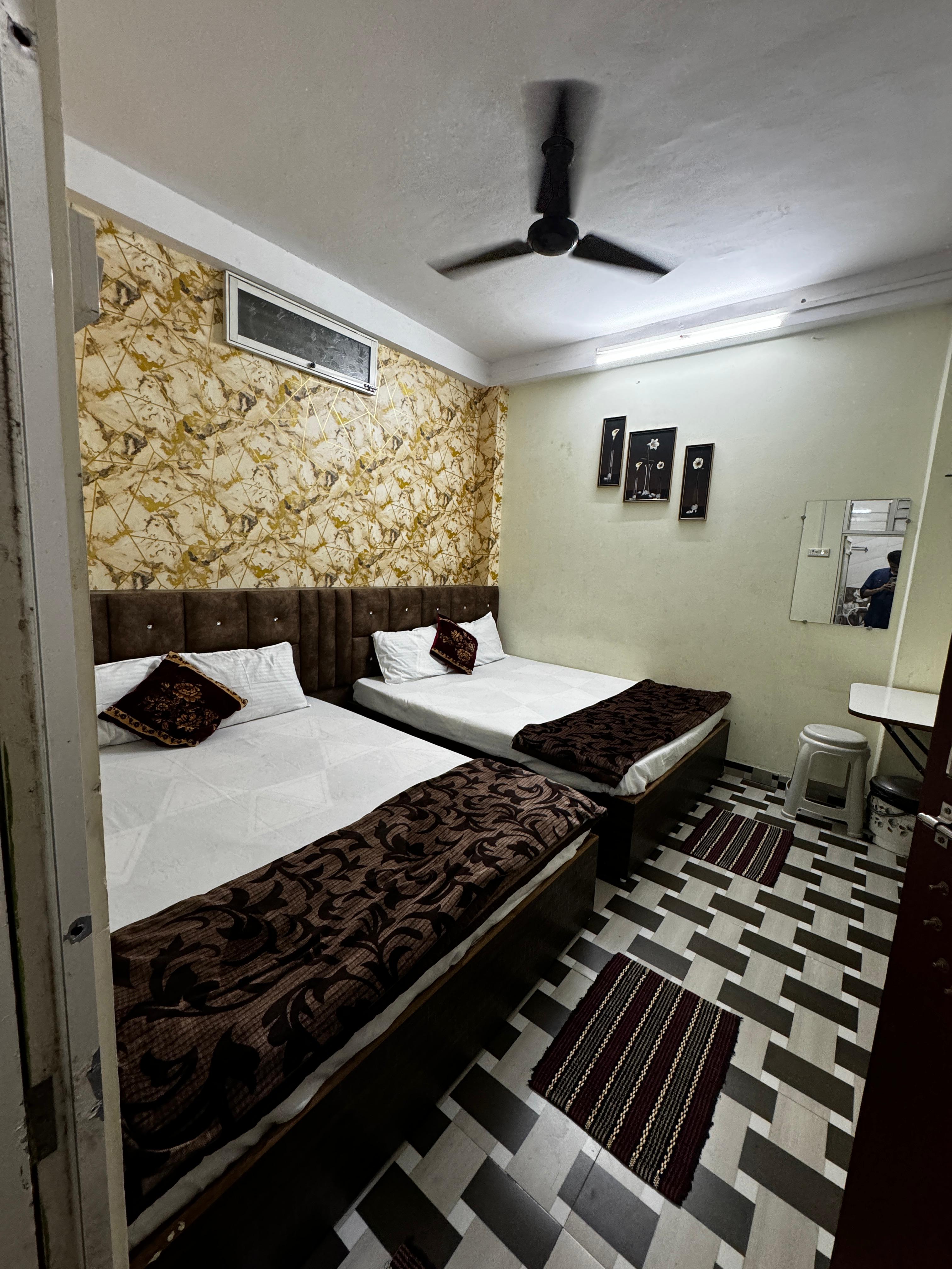 Jai Shree Balaji Homestays - Tap to explore photos