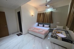 Hotel Ishwari Garden