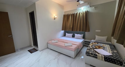 Hotel Ishwari Garden Room Type - King Bed Luxury Room