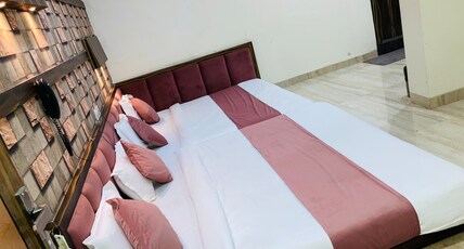 Hotel SR Siddhi Vinayak, Mathura Room Type - Quadruple Room