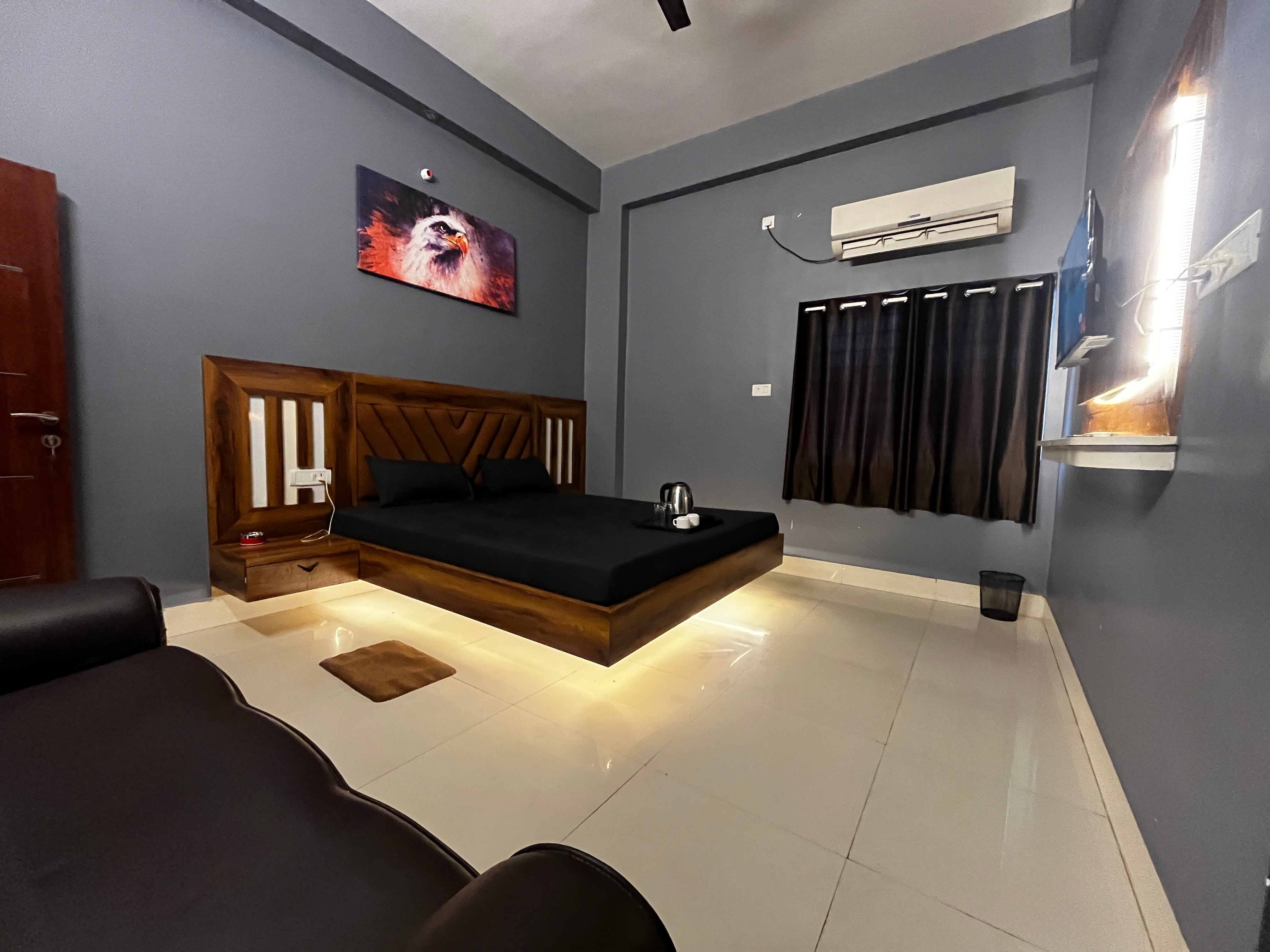 Roomssolution Patna - Tap to explore photos