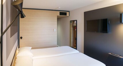 ibis Laon Room Type - Standard Room with 2 single beds