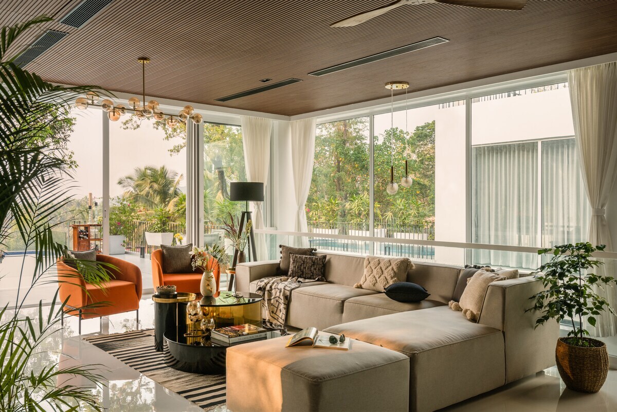 Lux 4BHK Villa w/ Infinity Pool | Breakfast | Lift by Savera Stays - Tap to explore photos