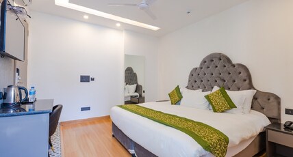 Hotel Mayur C R Park - Greater Kailash New Delhi Room Type - Deluxe Double Room ( Ground Floor ) Hotel Mayur C R Park - Greater Kailash New Delhi Room Type - Deluxe Double Room ( Ground Floor )