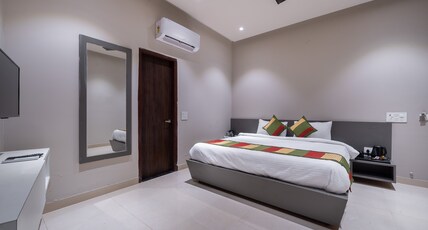 The Florence Resort Room Type - Deluxe Room The Florence Resort Room Type - Deluxe Room
