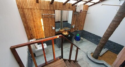 Camp 21 Beach Holiday Homes | Rooms & Wi-Fi Room Type - Blue Whale Cottage
