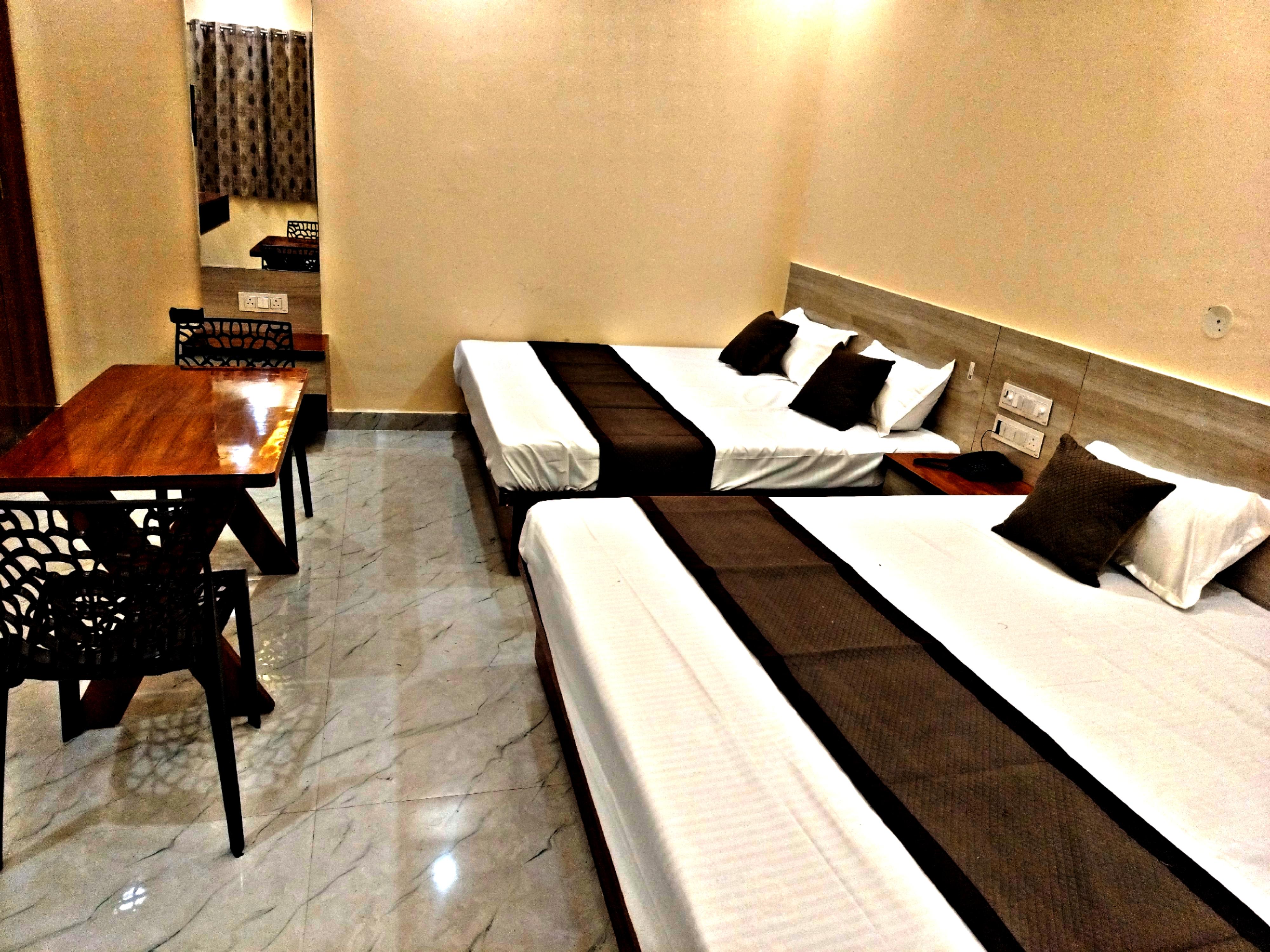 Hotel Vrindavan Paradise & Resort - Tap to explore photos