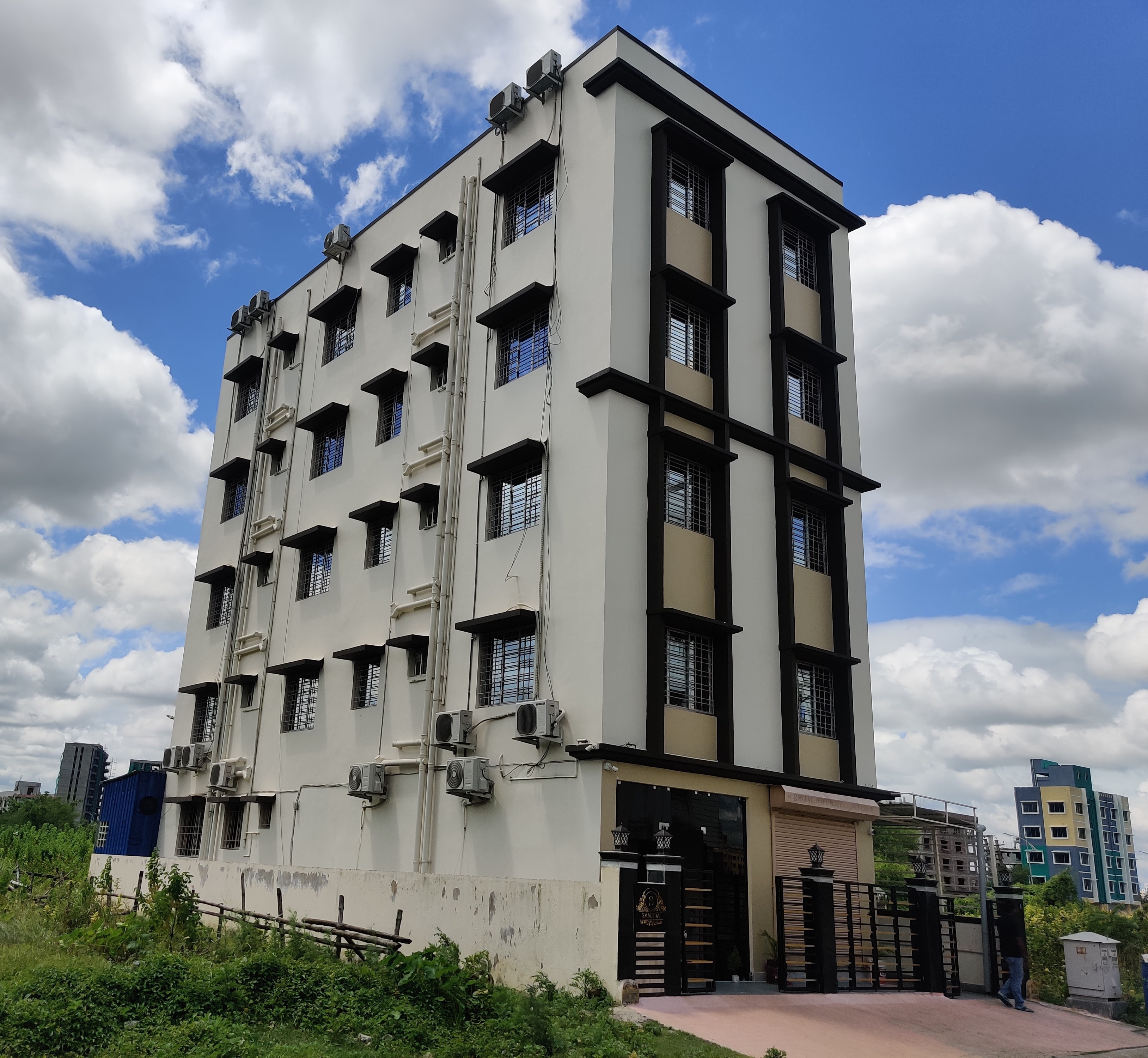 Sanjiva Suites - Tap to explore photos
