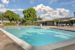 Best Western Plus Garden Court Inn