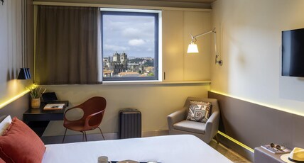 Mercure Porto Centro Hotel Room Type - Superior room with 1 double bed and city view Mercure Porto Centro Hotel Room Type - Superior room with 1 double bed and city view