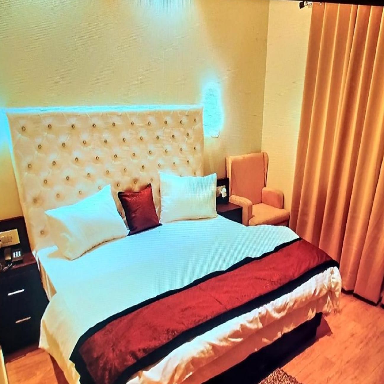 HOTEL GOLDEN DEEP - Tap to explore photos